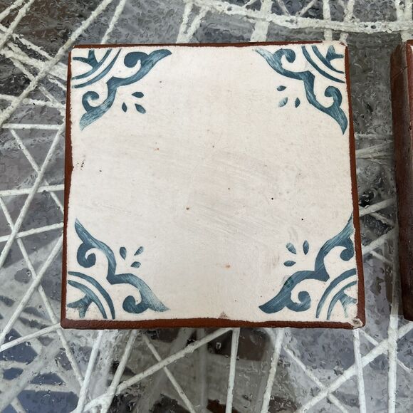 Walker Zanger Contessa Pagoda - Cobalt Tile x 4 pieces 4-5/8” - Picture 3 of 11